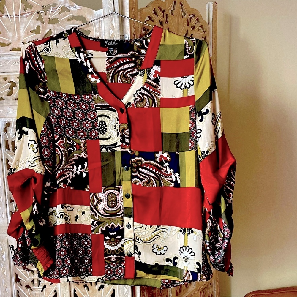RD & Koko Button Up Blouse Ruched Sleeves Size Small